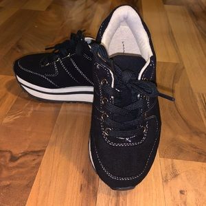NWOT Zara kids black sneakers